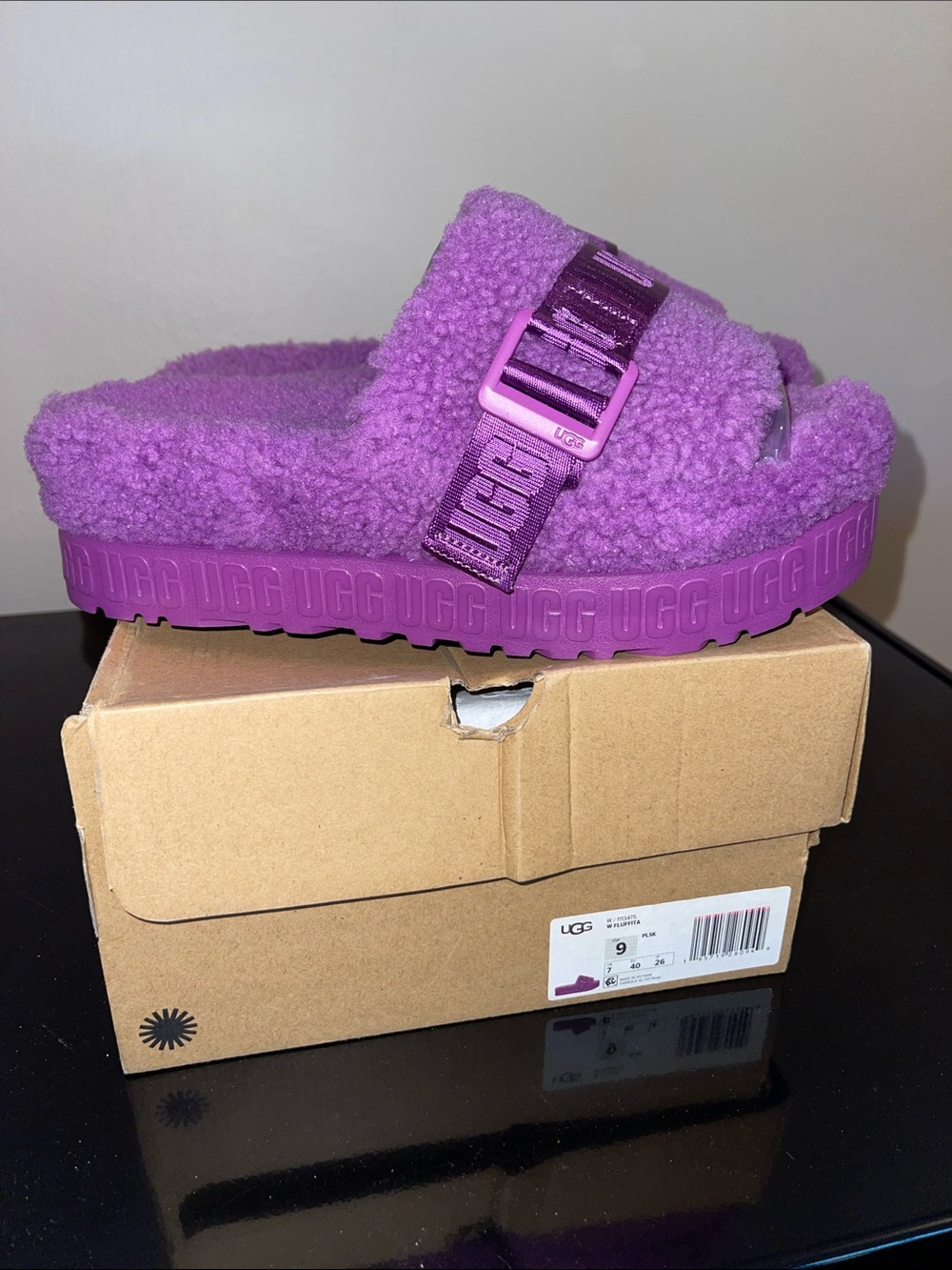 🗣️BRAND NEW! NEVER WORN! Women’s UGG Bright Purple Sherpa Slide w/Branded Buckle